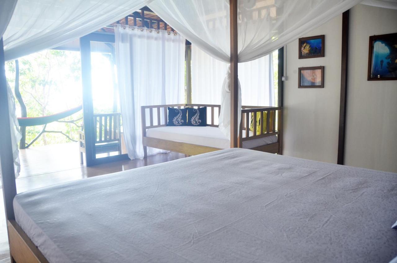 Araya Dive Resort Togean Bomba Екстер'єр фото