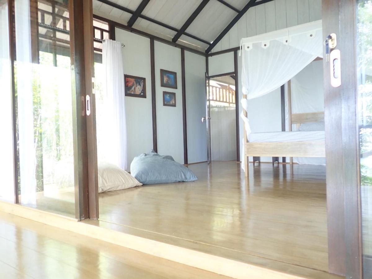 Araya Dive Resort Togean Bomba Екстер'єр фото