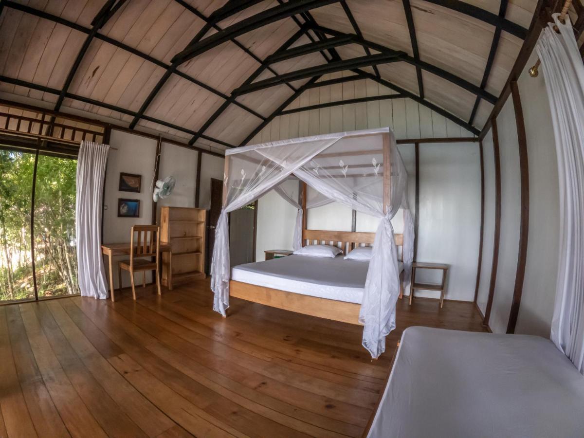 Araya Dive Resort Togean Bomba Екстер'єр фото